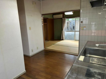 伊予郡松前町筒井中古住宅の画像