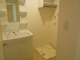 コンパクトで使いやすい洗面所