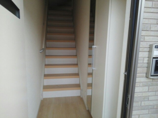 毎日通る玄関はこちらです