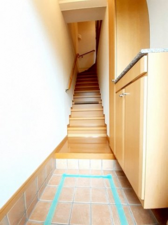 落ち着いた玄関です