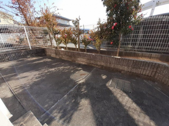 お庭の付いた物件です