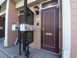 毎日通るエントランスはこのようになっています