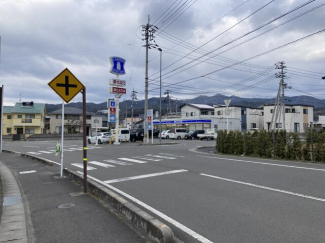 ローソン東温志津川店まで155m