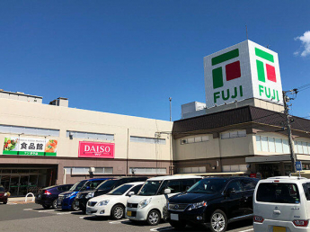 フジ伊予店まで115m
