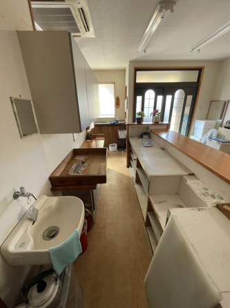 伊予市下吾川の店付住宅の画像