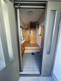 伊予市下吾川の店付住宅の画像