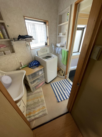 伊予市下吾川の店付住宅の画像