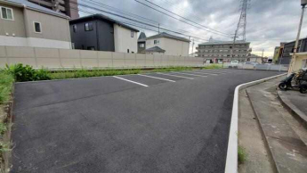 松山市福音寺町の駐車場の画像