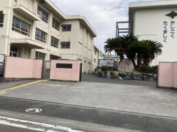 松山市立桑原小学校まで1359m