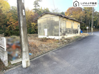 建築条件なし
約57坪
角地
前面道路　6ｍ以上