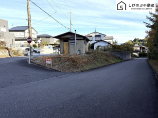 建築条件なし
約57坪
角地
前面道路　6ｍ以上