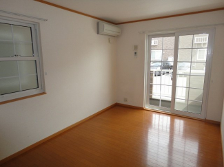 明るい色調の室内です