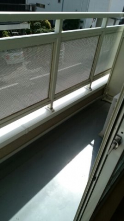 外からの目が気にならないバルコニーで洗濯物が干せます