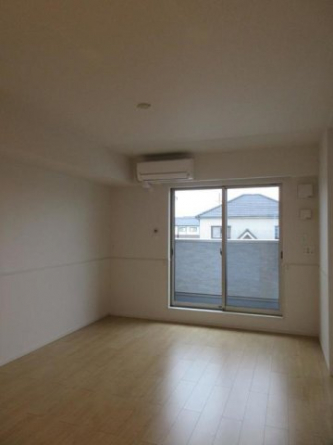 こちらの居間で趣味の時間をお楽しみください