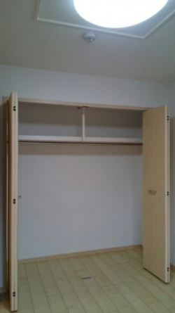たっぷりとした収納スペースです