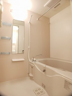 ゆったり過ごせるお風呂です