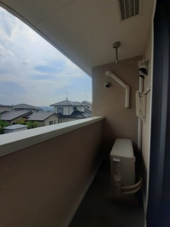 お洗濯にも便利なバルコニー付き