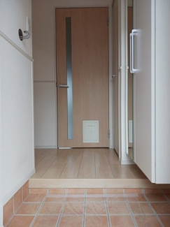 明るい玄関です