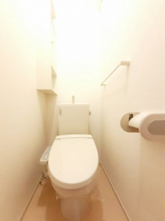 シンプルで使いやすいトイレです