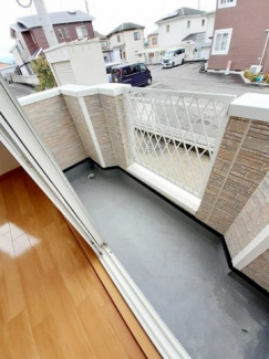 陽当たり良好なバルコニーです