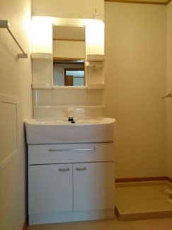 コンパクトで使いやすい洗面所