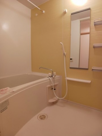 コンパクトで使いやすいお風呂です