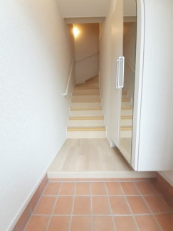 明るい玄関です