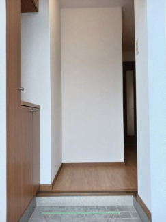 明るい玄関です