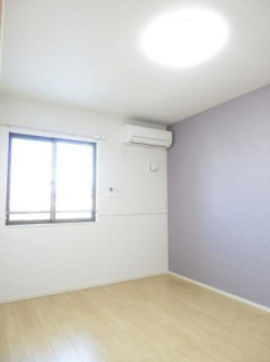 明るい室内です