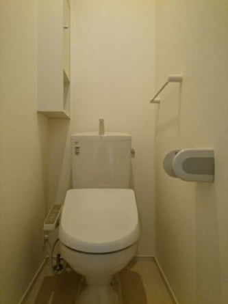 コンパクトで使いやすいトイレです