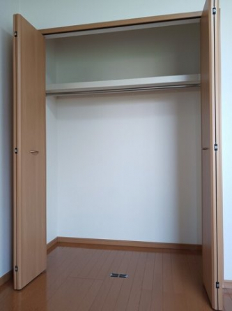 たっぷりとした収納スペースです