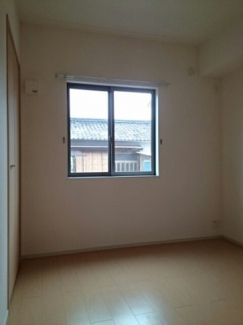 内装は落ち着いています