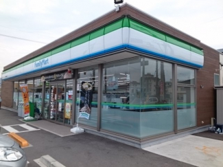 ファミリーマート伊予下吾川店様まで800m