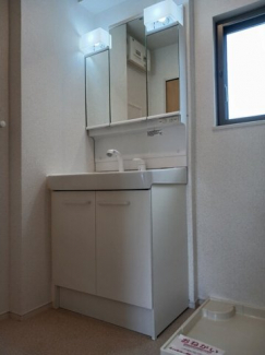 コンパクトで使いやすい洗面所