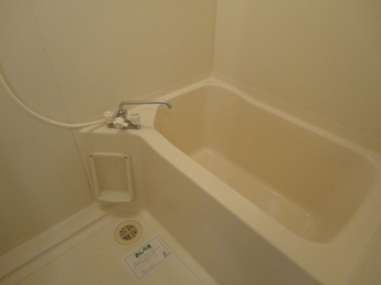 ゆったり過ごせるお風呂です