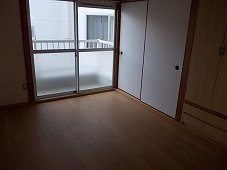 明るい色調の室内です