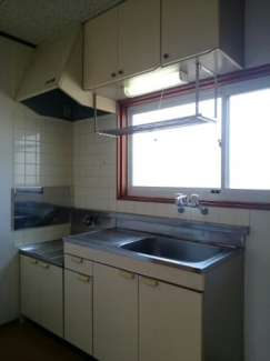 コンパクトなキッチンで掃除もラクラク