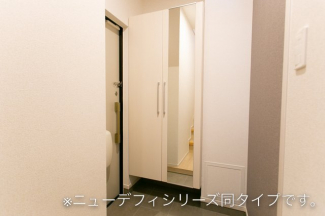 明るい玄関です