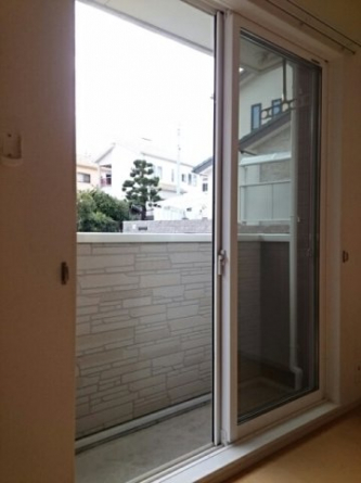 バルコニーからの眺めを楽しみながら食事をしませんか