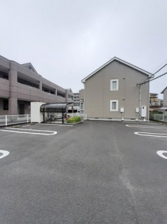 駐車場に車を止められます