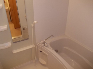 コンパクトで使いやすいお風呂です