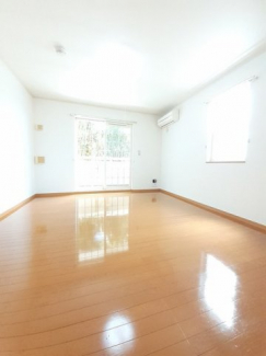 明るい室内です