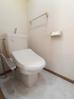 シンプルで使いやすいトイレです