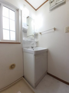 スペースが確保できる洗面所です