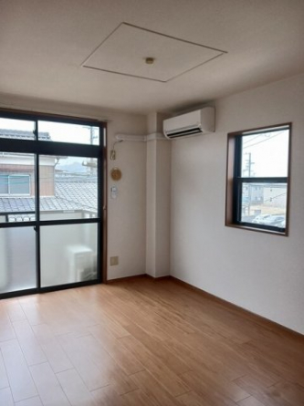 中はこのようになっています