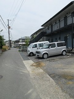 駐車場があるので、車を買う予定の方も安心です