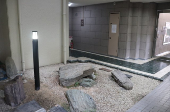 建物内にあるお庭です。