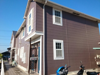 落ち着いた雰囲気の外観です