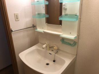 スペースが確保できる洗面所です