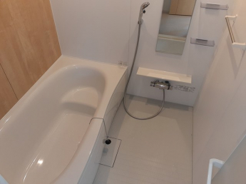 日々の疲れを癒すお風呂付です